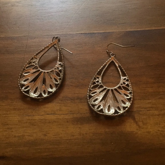 Silver Earrings - Picture 3 of 4